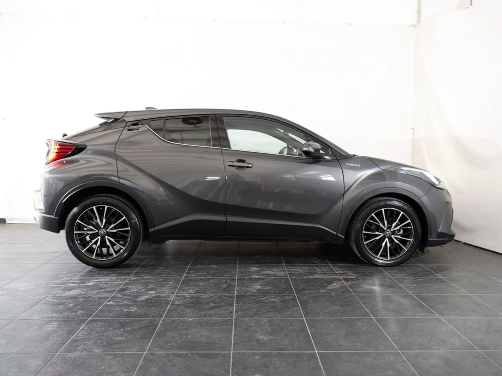 Toyota Toyota C-HR usata a Foggia (14)