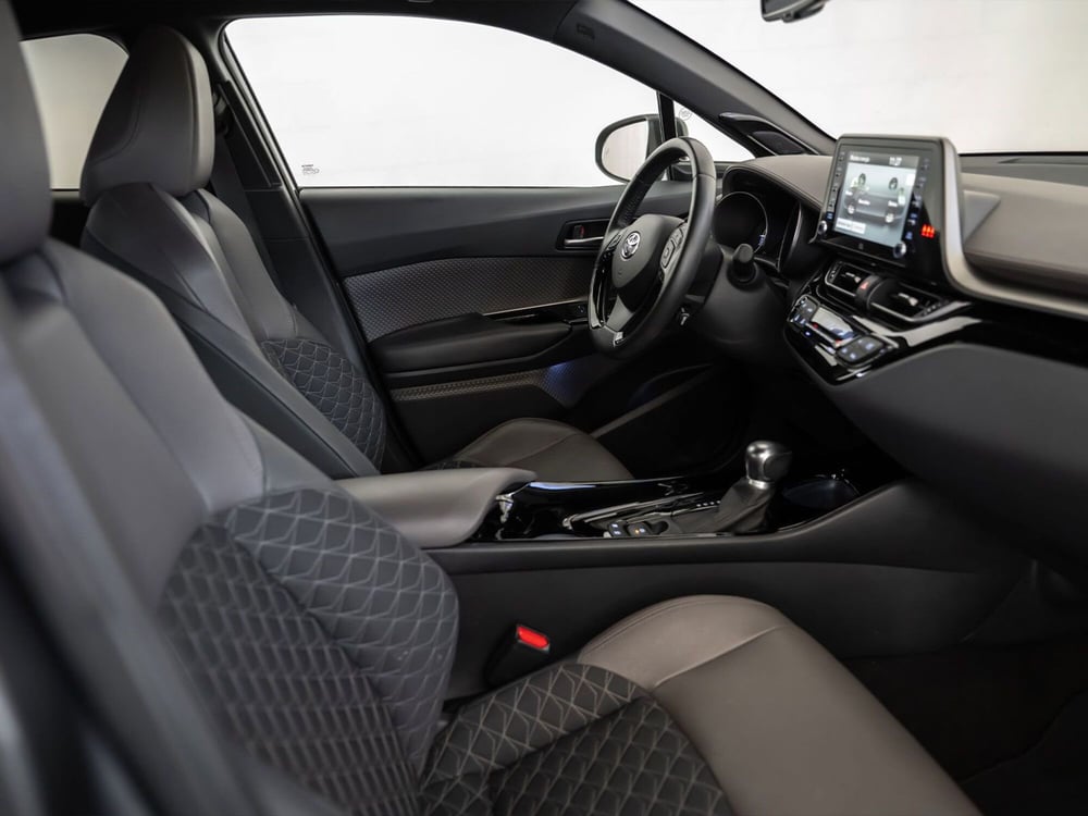 Toyota Toyota C-HR usata a Foggia (7)