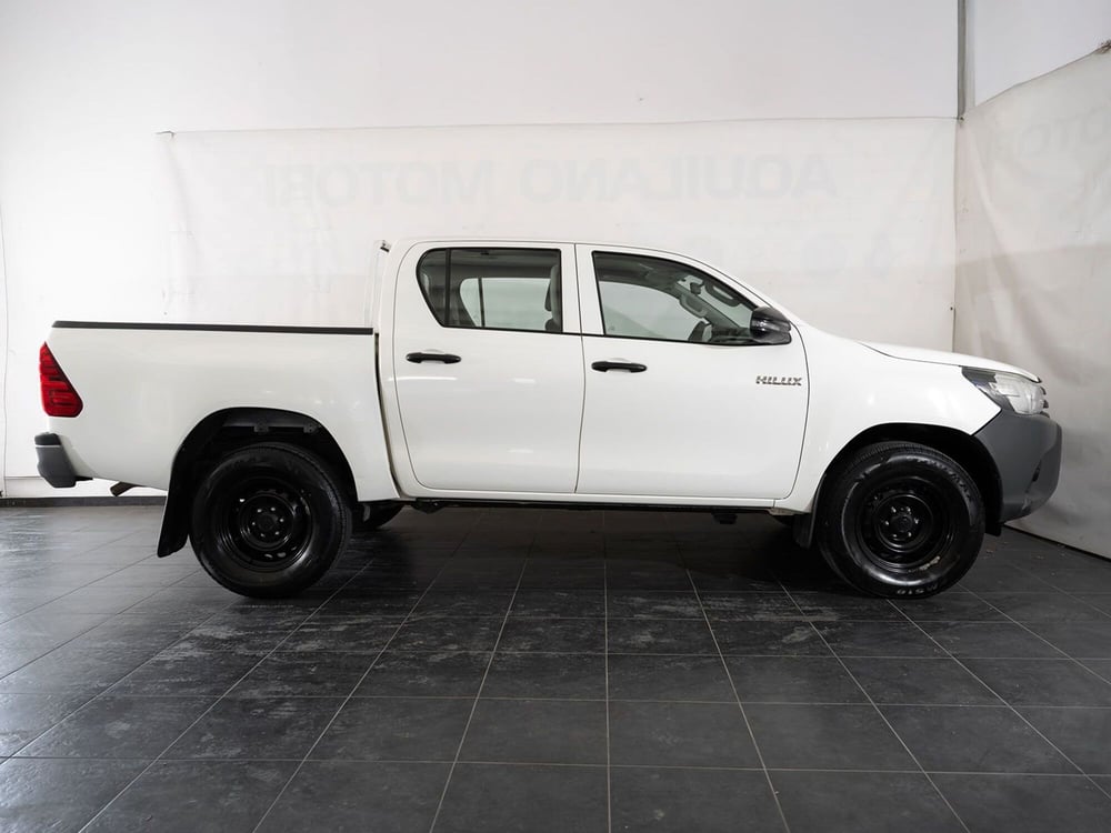 Toyota Hilux usata a Foggia (14)