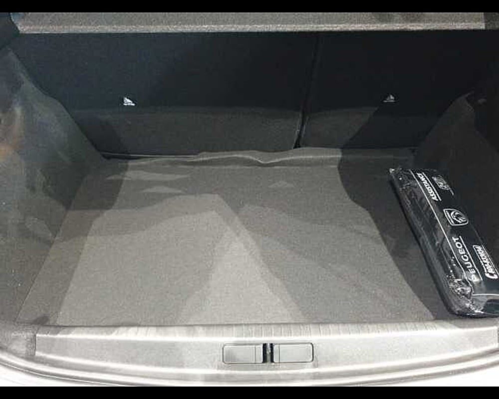 Peugeot 208 nuova a Cuneo (7)
