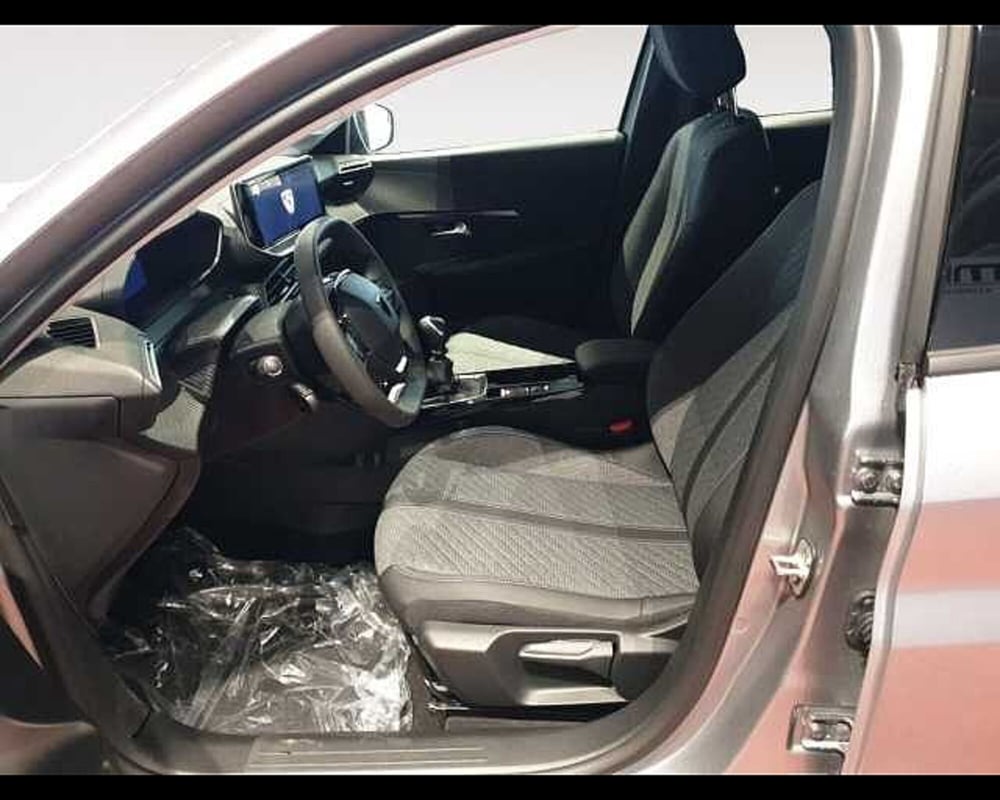 Peugeot 208 nuova a Cuneo (11)