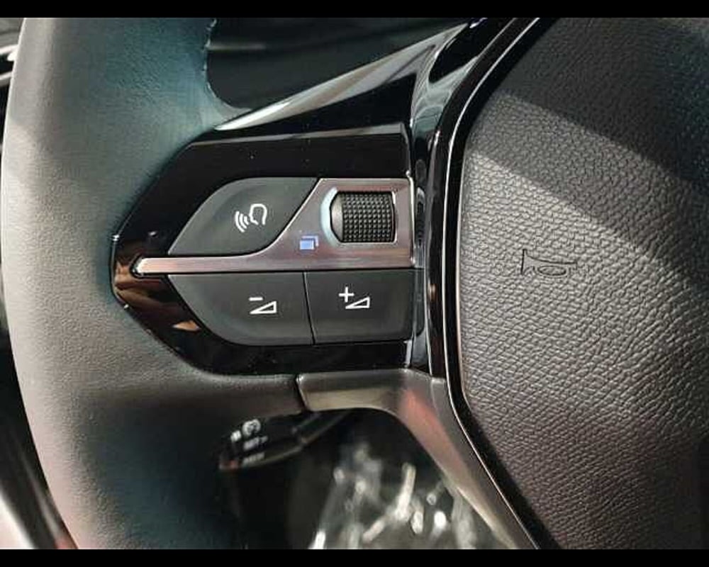 Peugeot 208 nuova a Cuneo (20)