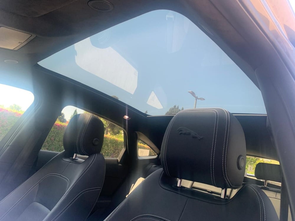 Jaguar E-Pace usata a Bari (10)
