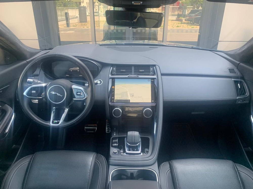 Jaguar E-Pace usata a Bari (4)