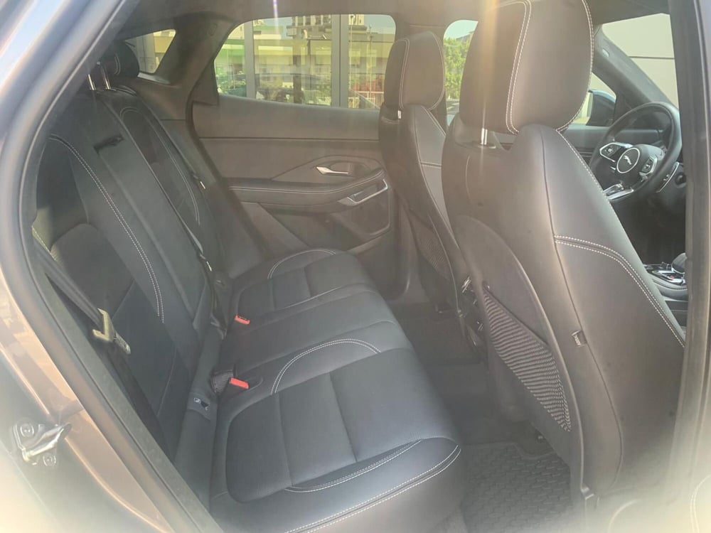 Jaguar E-Pace usata a Bari (5)