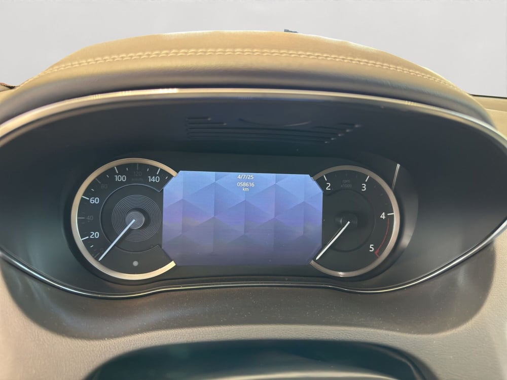 Jaguar E-Pace usata a Latina (10)