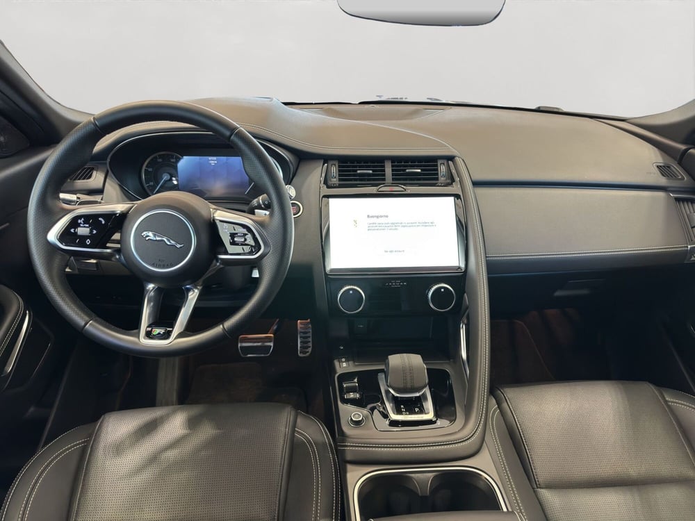 Jaguar E-Pace usata a Latina (4)