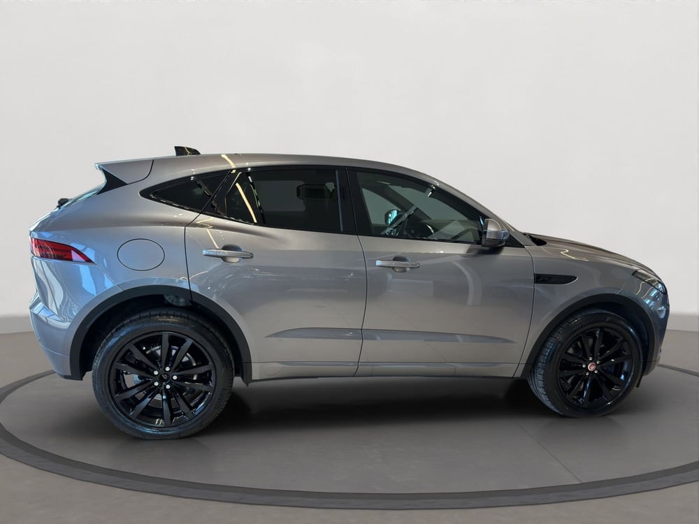 Jaguar E-Pace usata a Latina (6)