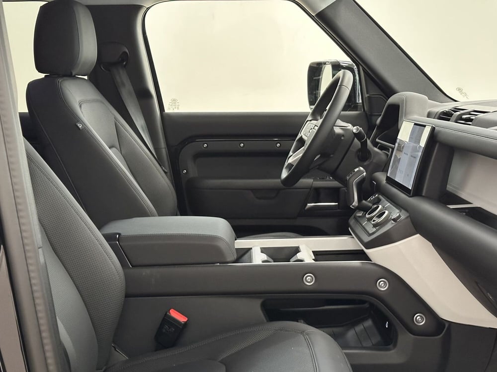 Land Rover Defender usata a Lodi (3)