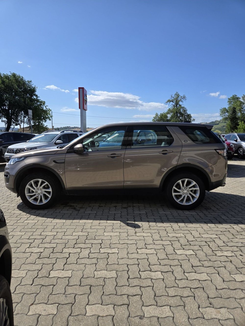 Land Rover Discovery Sport usata a Macerata (7)