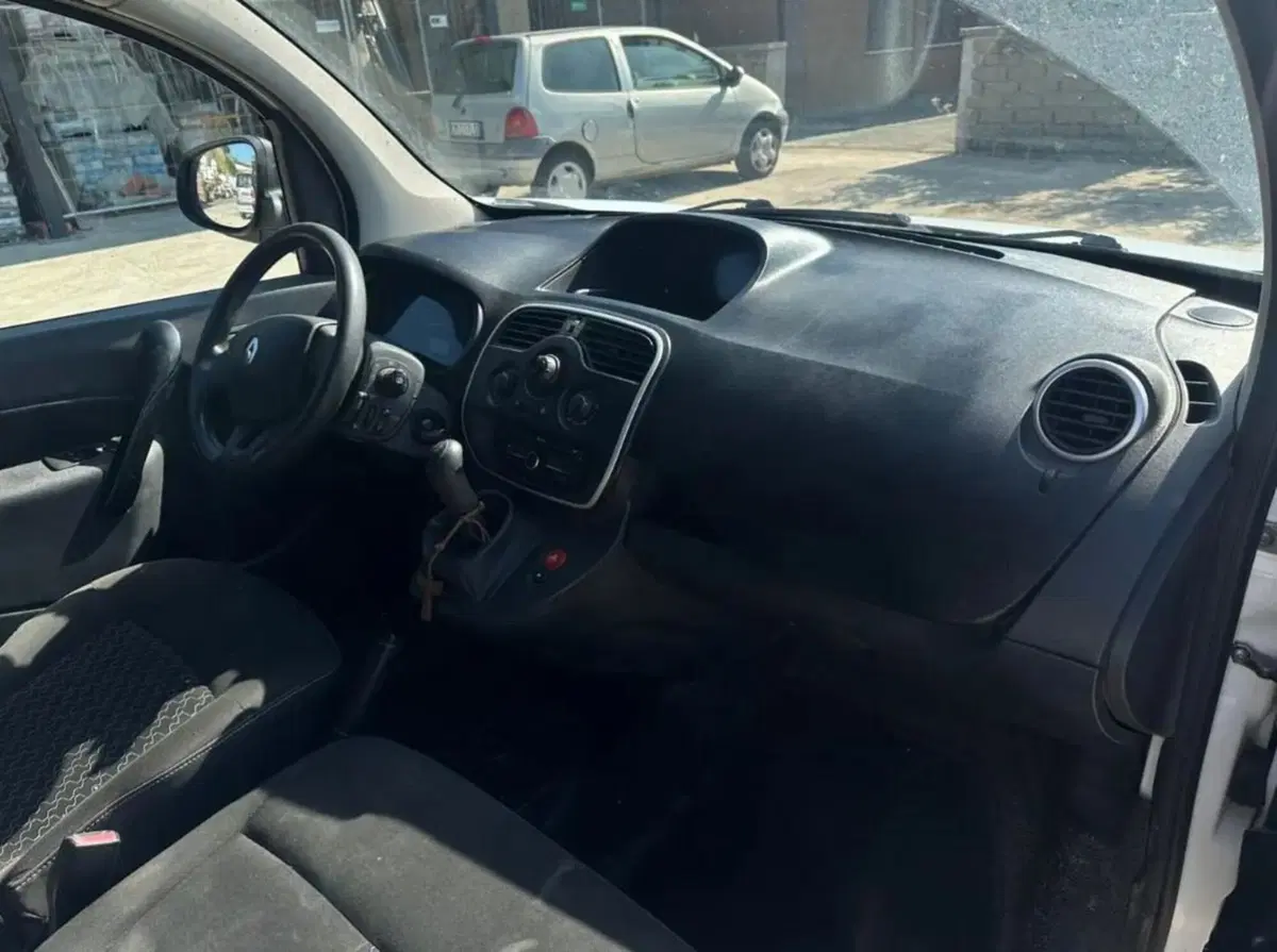 Renault Kangoo usata a Latina (7)