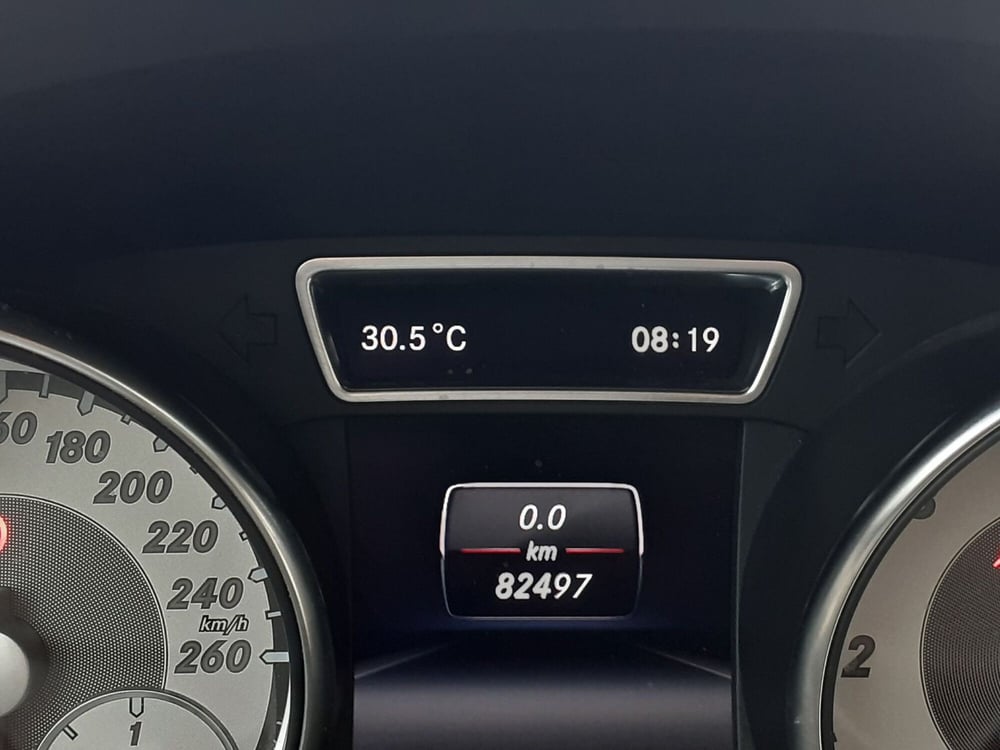 Mercedes-Benz GLA SUV usata a Modena (10)