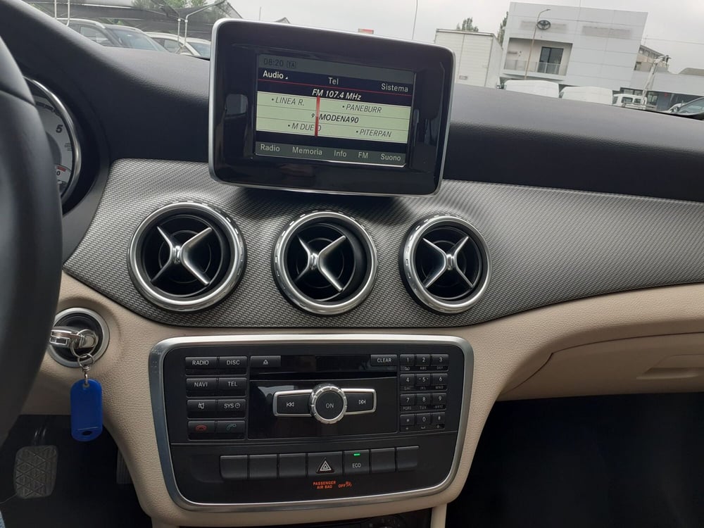 Mercedes-Benz GLA SUV usata a Modena (12)