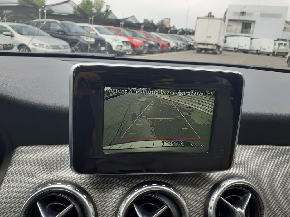 Mercedes-Benz GLA SUV usata a Modena (14)