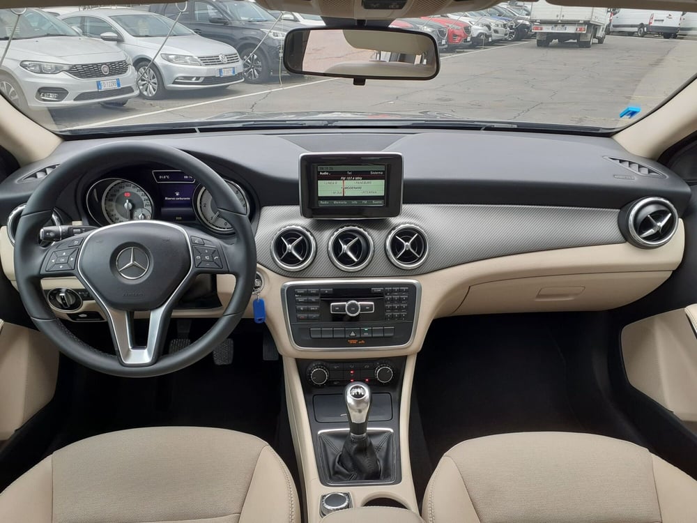 Mercedes-Benz GLA SUV usata a Modena (8)