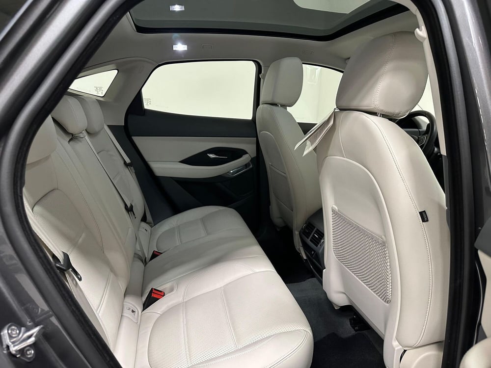 Jaguar E-Pace usata a Verbano Cusio Ossola (5)