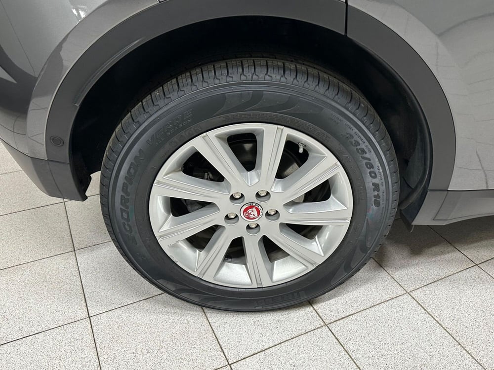 Jaguar E-Pace usata a Verbano Cusio Ossola (9)