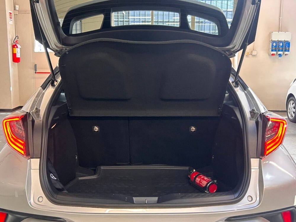 Toyota Toyota C-HR usata a Verona (11)