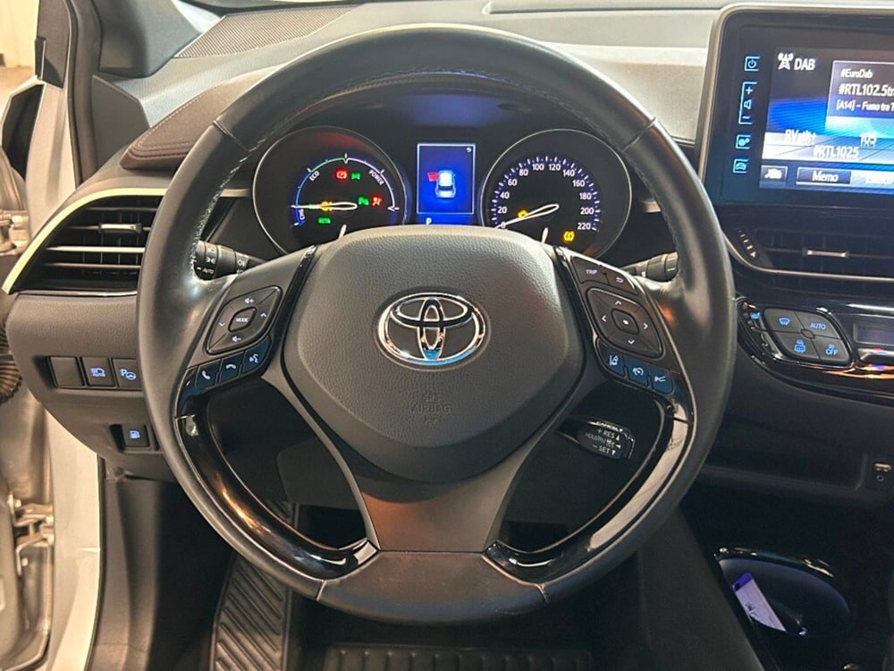 Toyota Toyota C-HR usata a Verona (12)