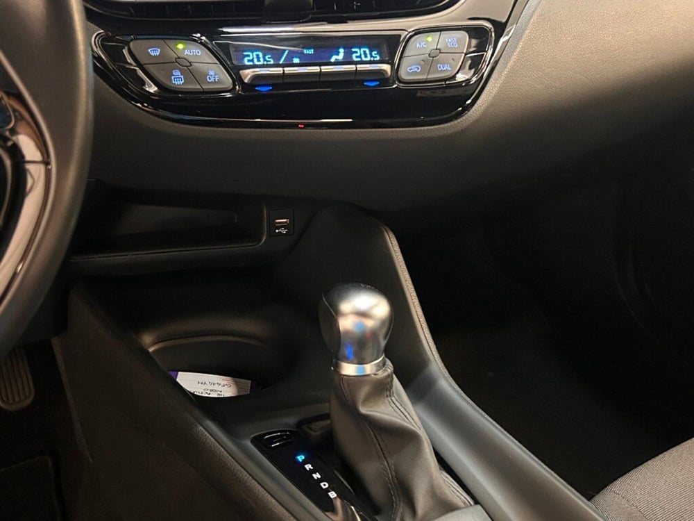Toyota Toyota C-HR usata a Verona (12)