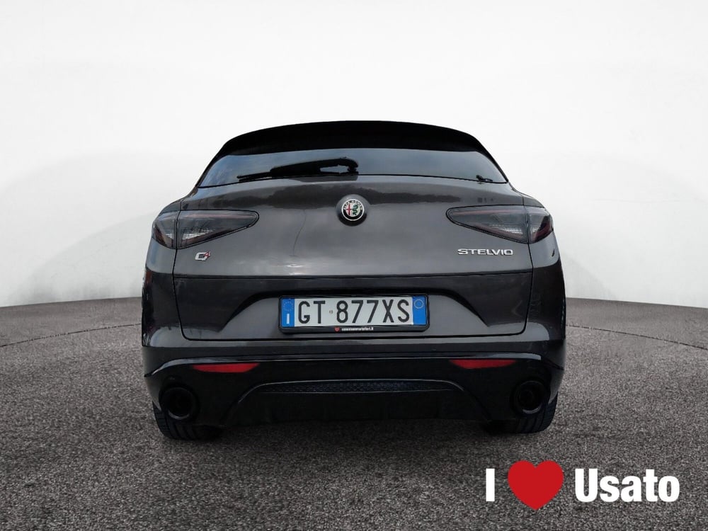 Alfa Romeo Stelvio usata a Latina (5)