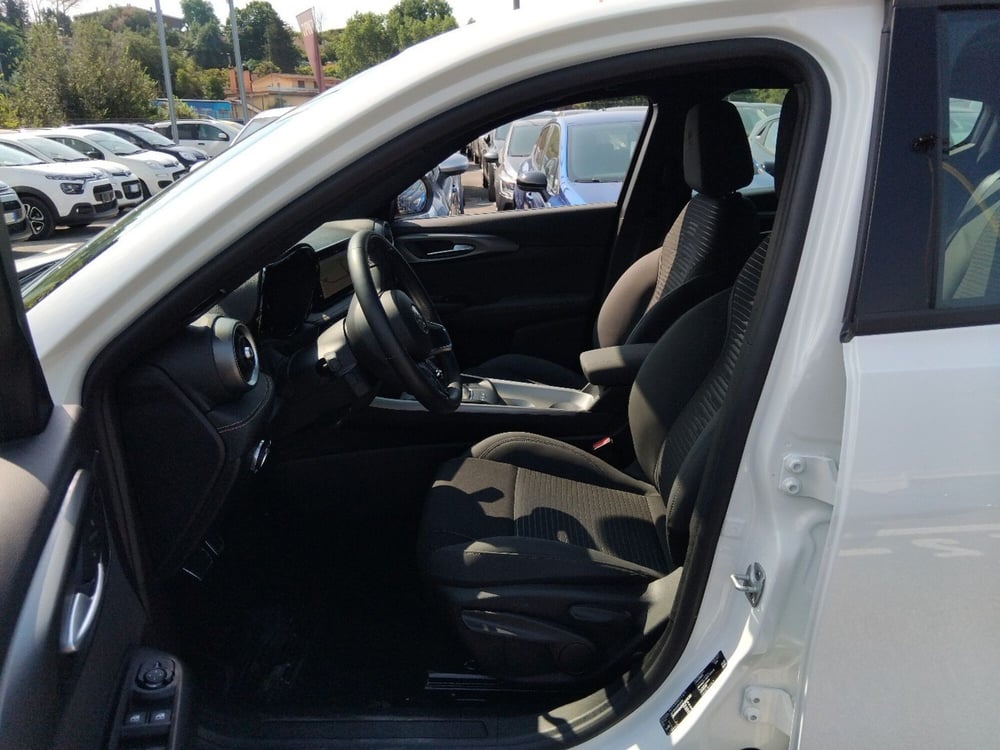Alfa Romeo Tonale usata a Latina (13)