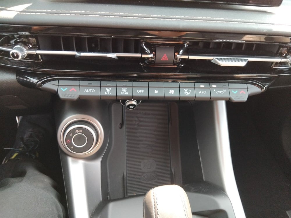 Alfa Romeo Tonale usata a Latina (18)