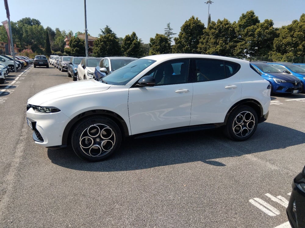 Alfa Romeo Tonale usata a Latina (8)