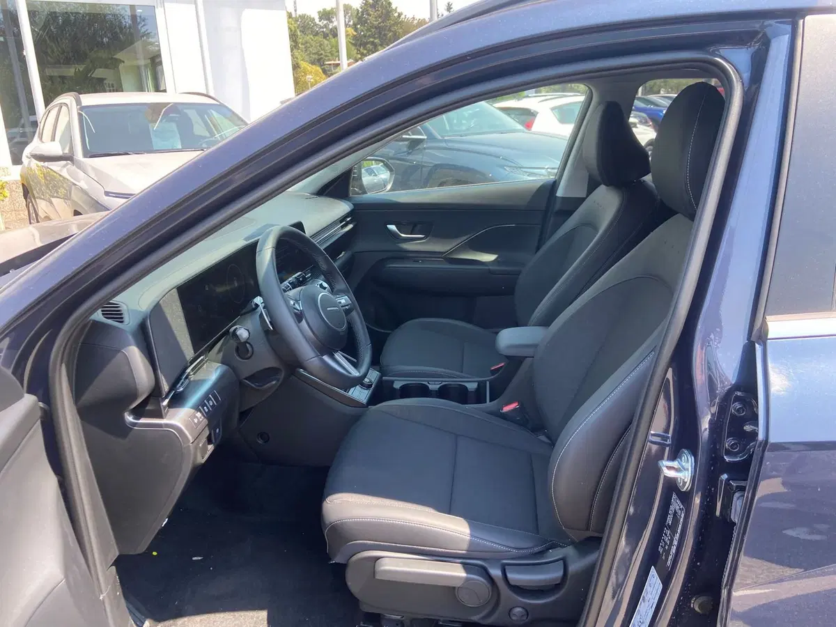 Hyundai Kona nuova a Roma (19)