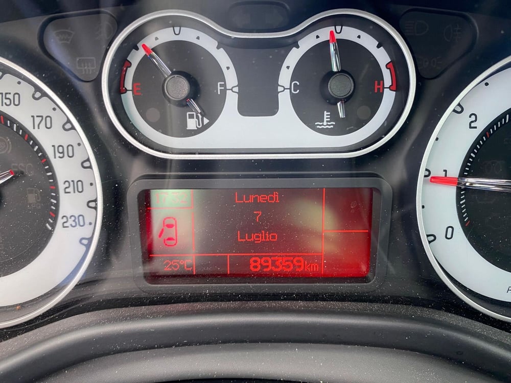 Fiat 500L usata a Milano (18)