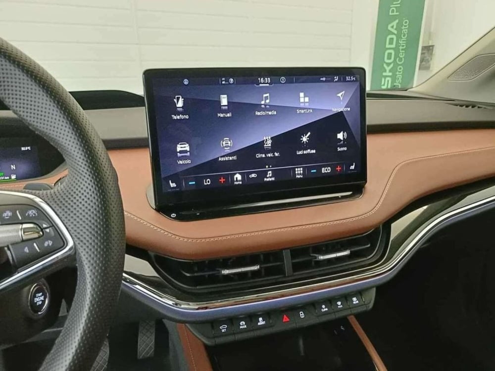 Skoda Enyaq usata a Varese (14)