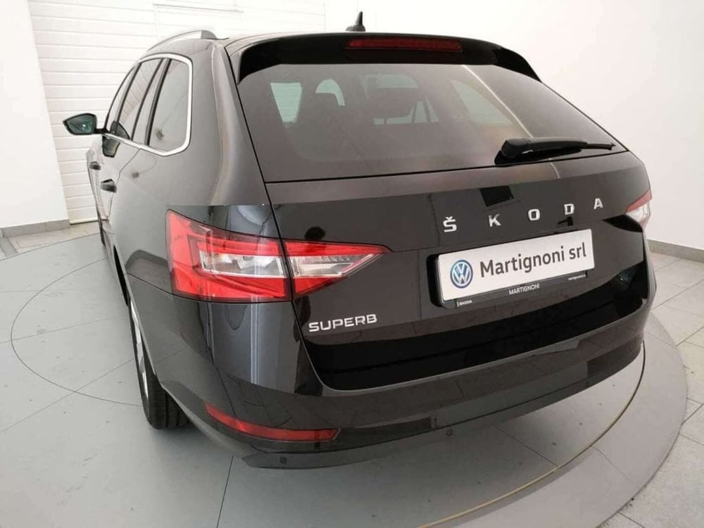 Skoda Superb Station Wagon usata a Varese (8)