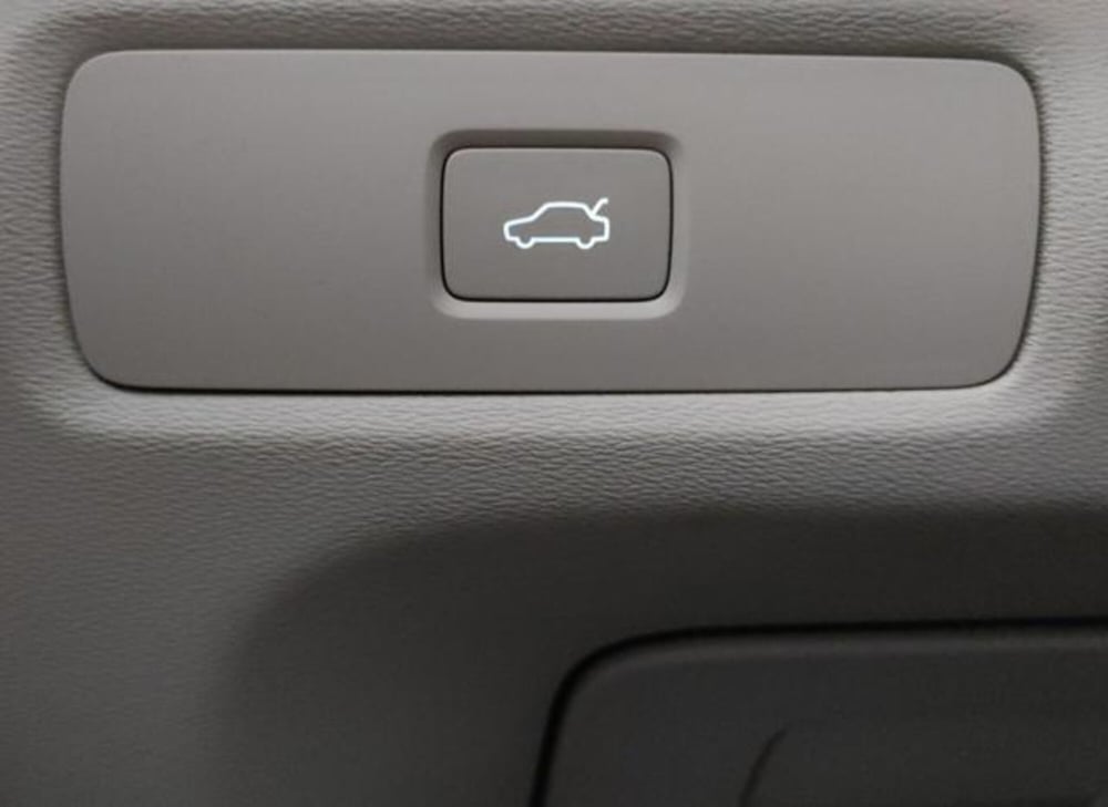 Volvo V90 nuova a Modena (14)