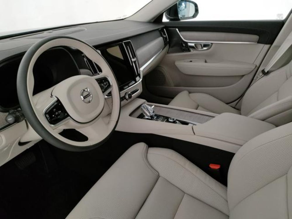 Volvo V90 nuova a Modena (16)