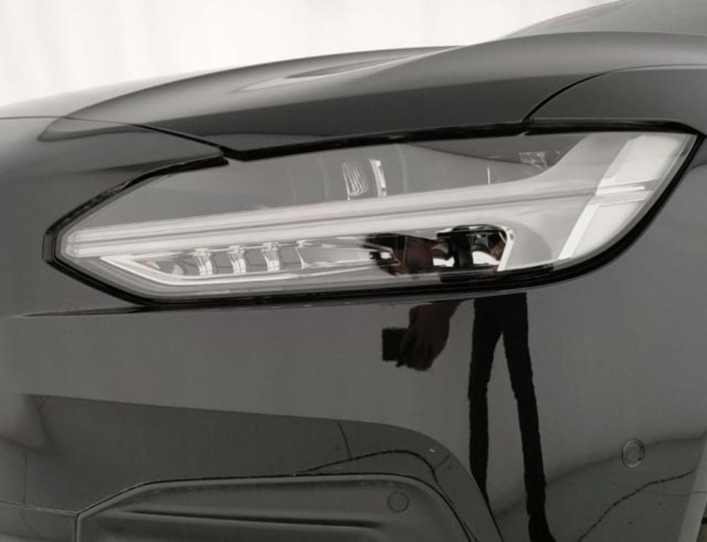 Volvo V90 nuova a Modena (9)