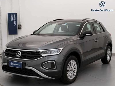 Volkswagen T-Roc 2.0 tdi Life 115cv del 2024 usata a Busto Arsizio