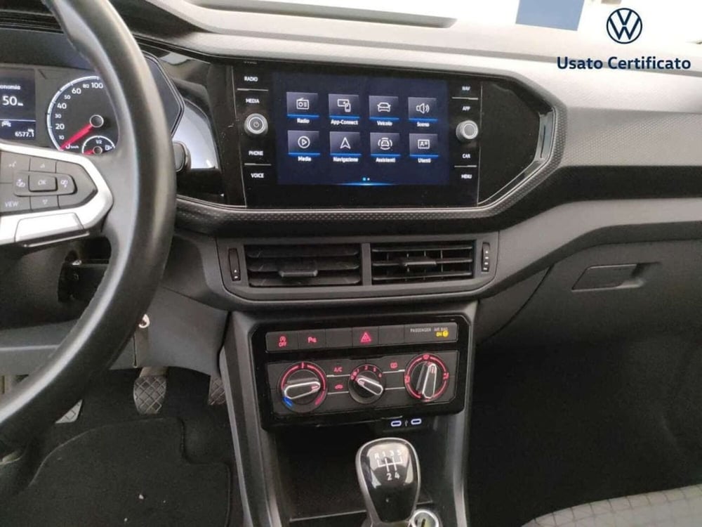 Volkswagen T-Cross usata a Varese (13)
