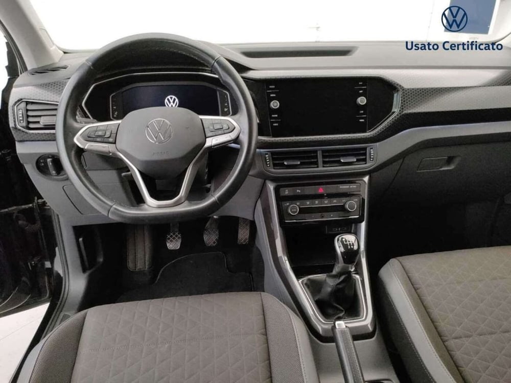 Volkswagen T-Cross usata a Varese (15)