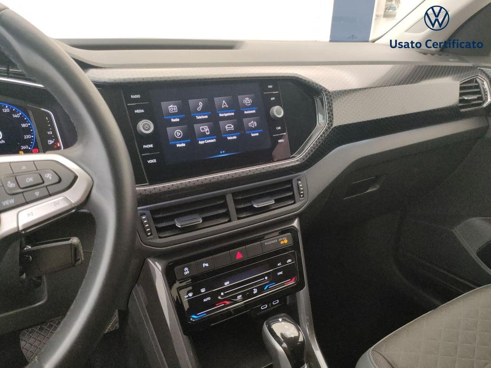 Volkswagen T-Cross usata a Varese (14)