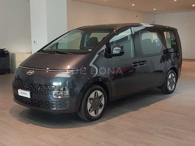 Hyundai Staria 1.6 hev 2wd auto nuova a Vicenza