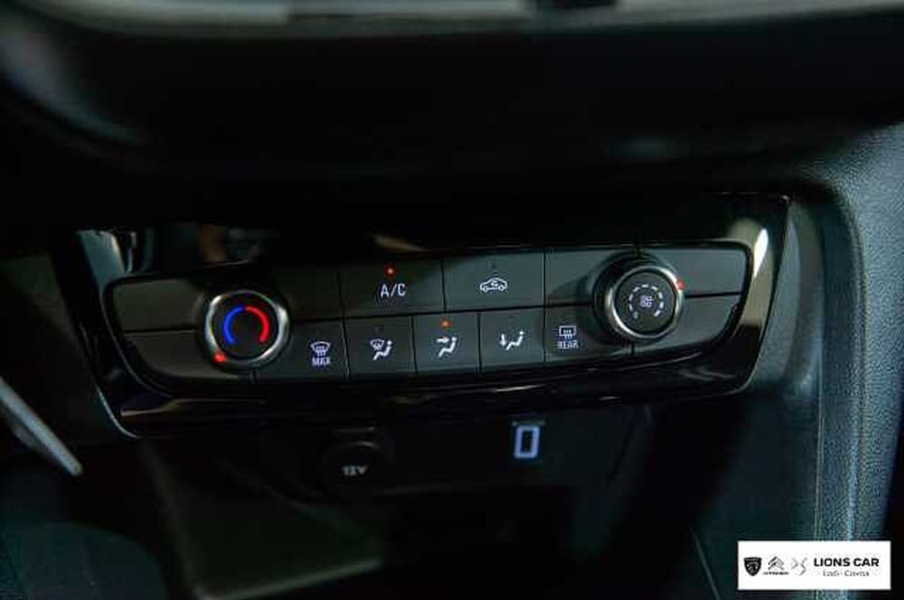 Opel Corsa nuova a Lodi (18)