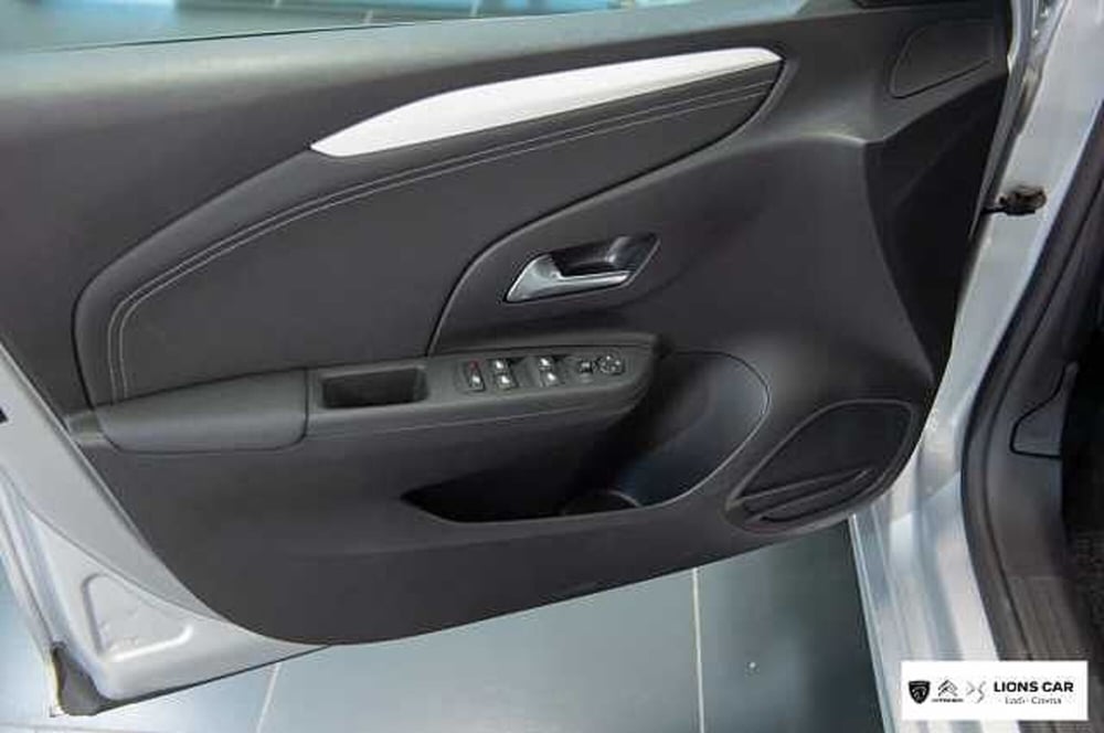 Opel Corsa nuova a Lodi (9)