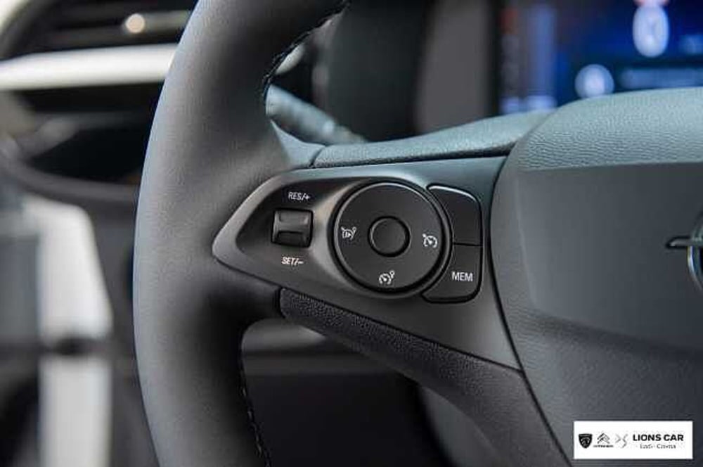 Opel Corsa nuova a Lodi (14)