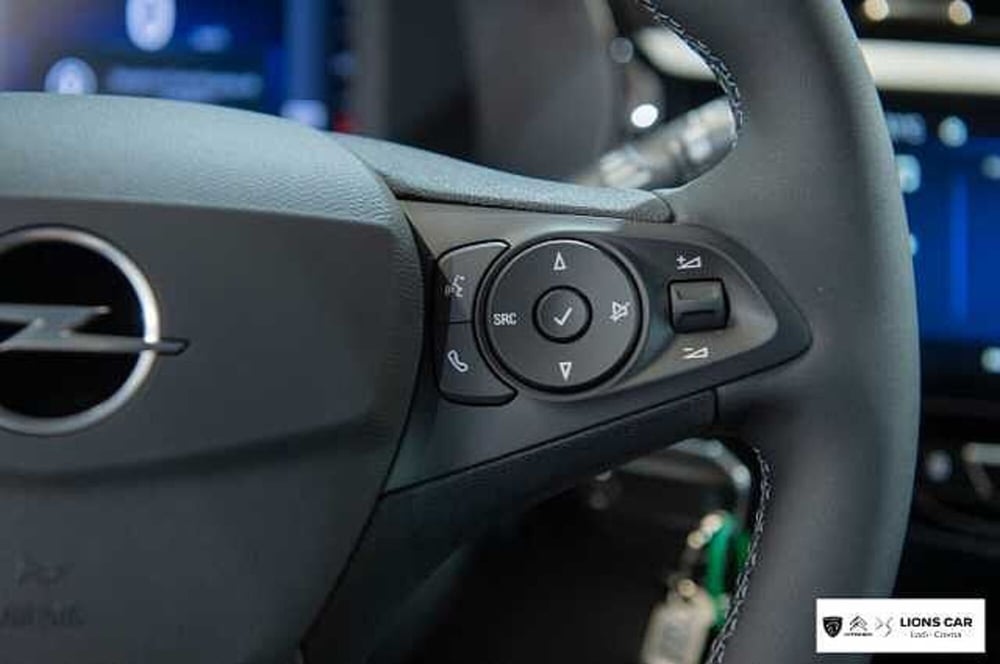 Opel Corsa nuova a Lodi (15)