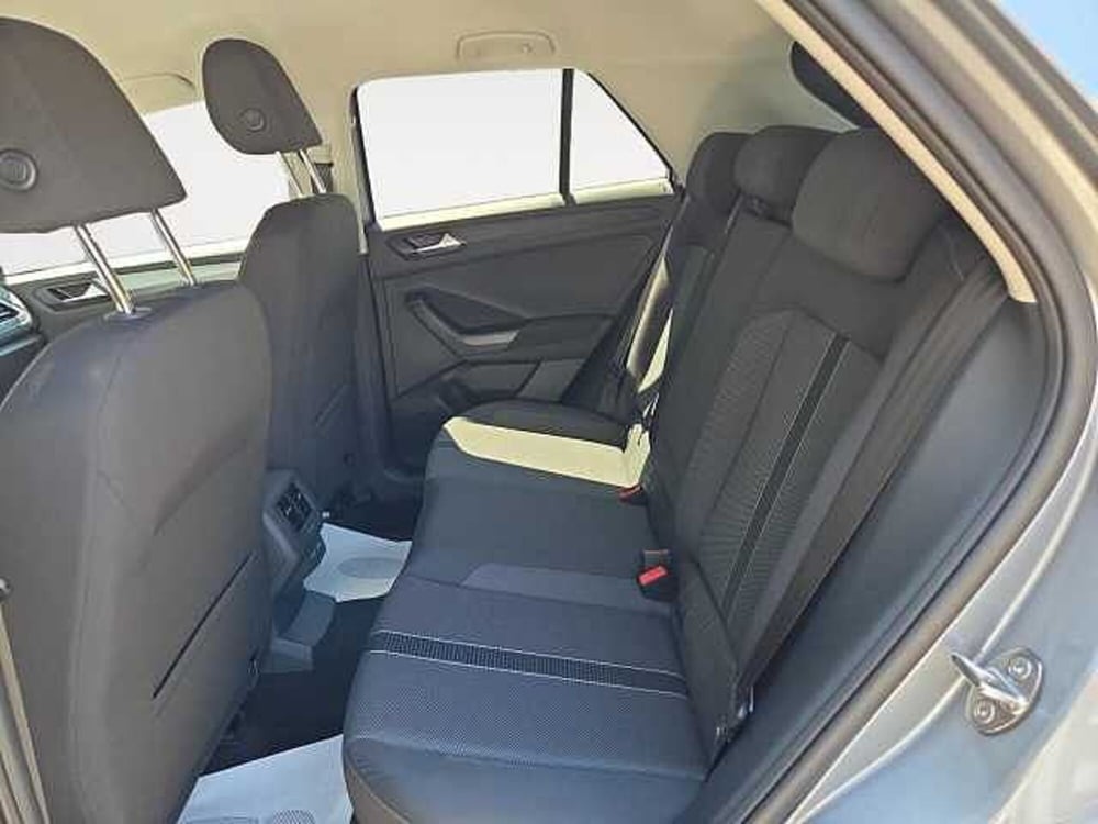 Volkswagen T-Roc nuova a Lecco (13)