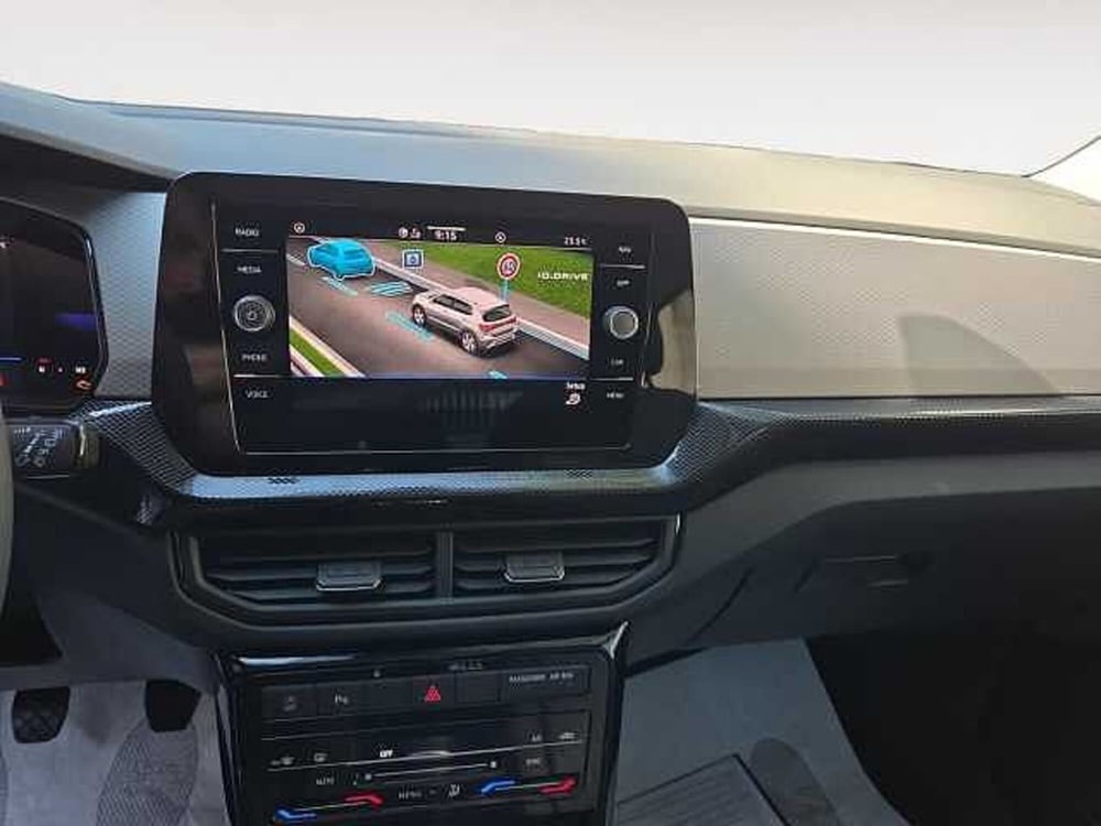 Volkswagen T-Cross nuova a Lecco (10)