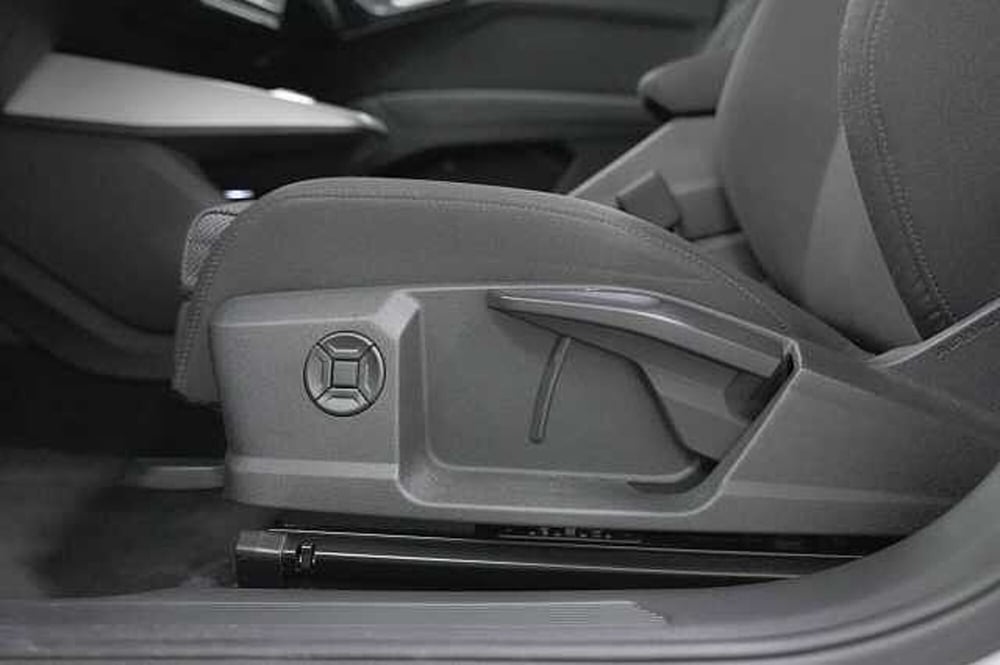 Audi Q4 Sportback usata a Como (19)