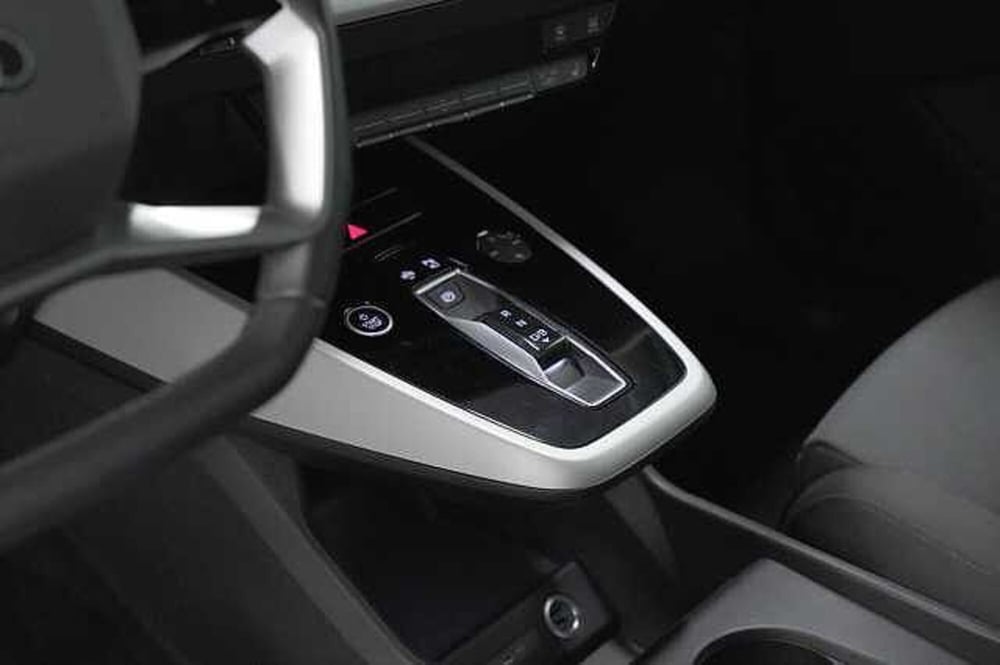 Audi Q4 Sportback usata a Como (20)