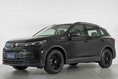 Volkswagen Tiguan Allspace 2.0 tdi Life 150cv dsg del 2024 usata a Lipomo