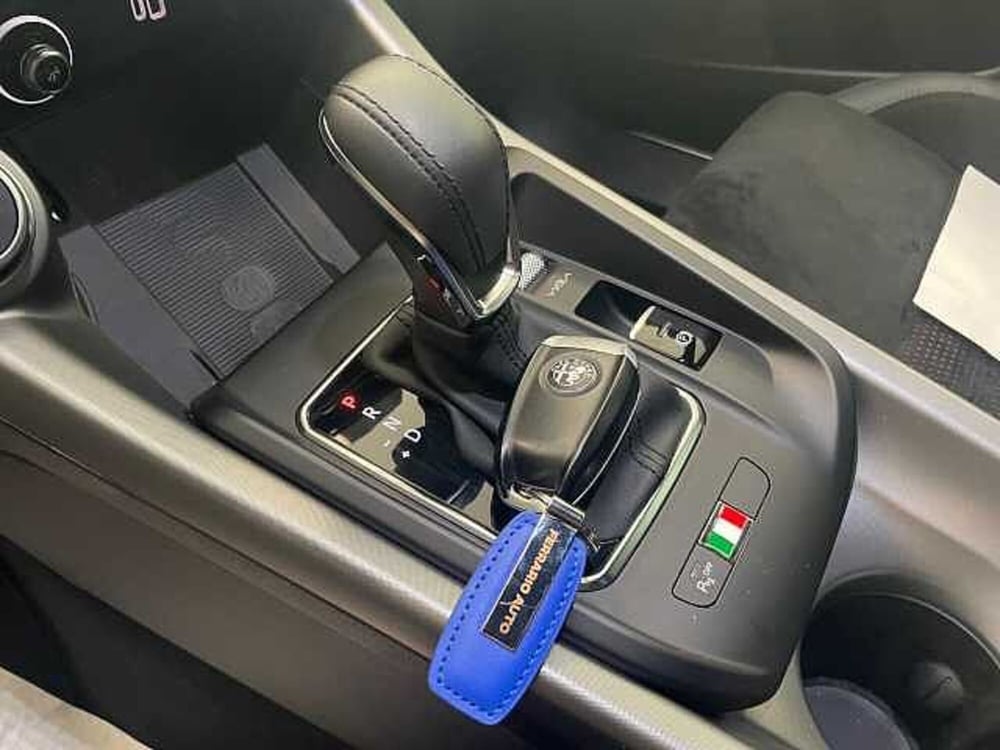 Alfa Romeo Tonale usata a Milano (10)